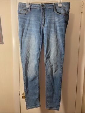 Old Navy Women's Light Wash Skinny Jeans - Faded Blue